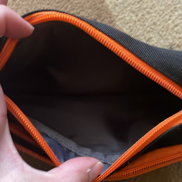 NWOT belt bag / “Fanny pack” - Picture 5 of 6